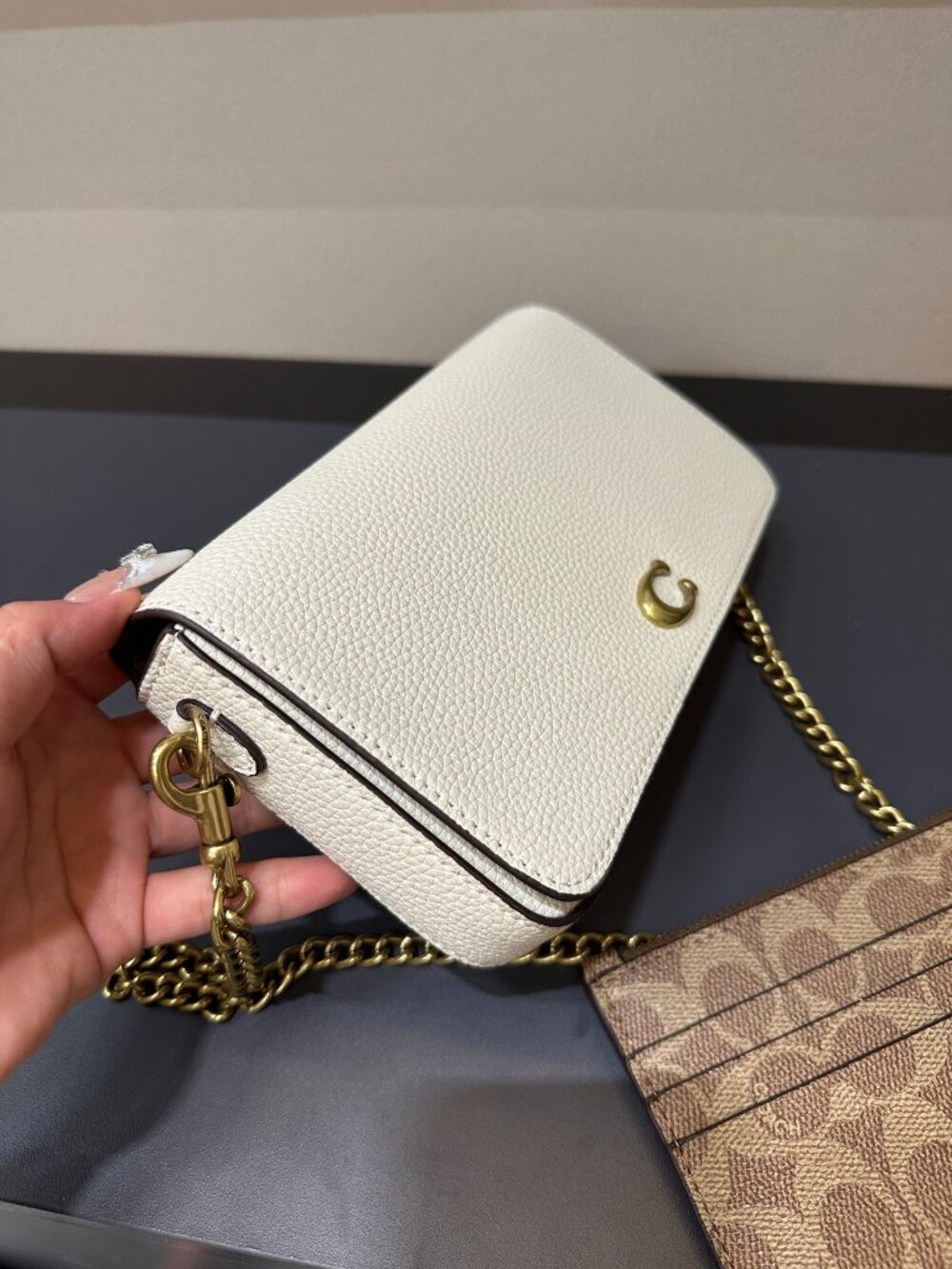 Women's Leather Chain Crossbody Bag, Wallet on Chain with Card Holder - Picture 3 of 9